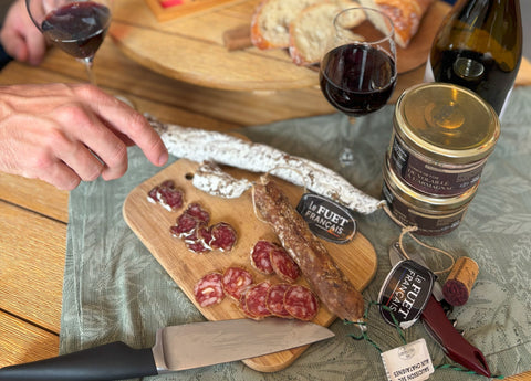 Quel vin boire avec du saucisson ? Les meilleurs accords vin et charcuterie 2026